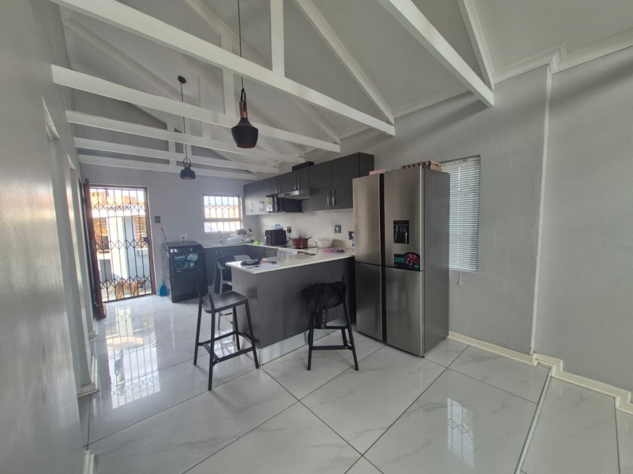 2 Bedroom Property for Sale in New Brighton Eastern Cape